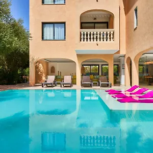 Sinfony Aparthotel
